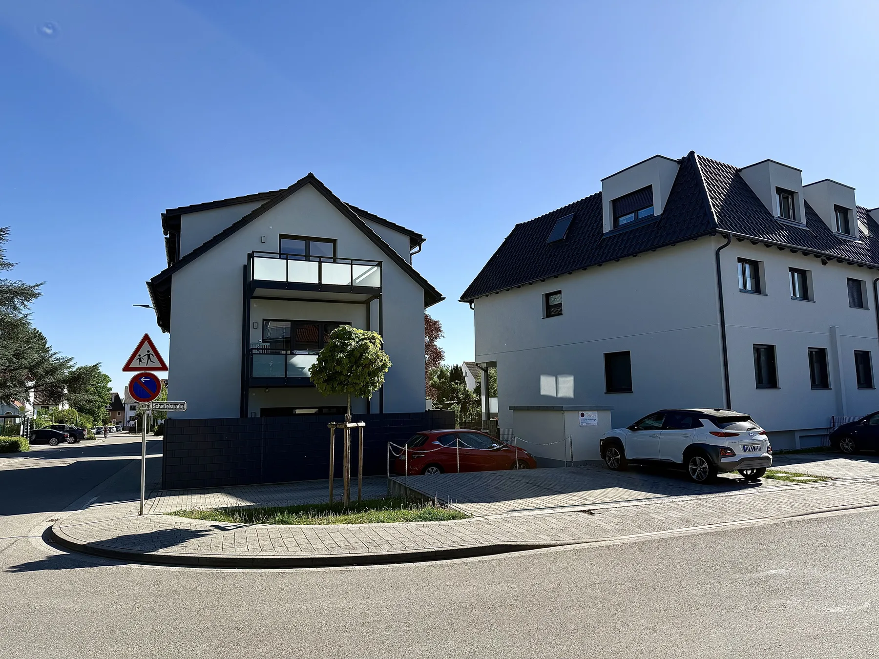Erstklassige Neubauwohnung mit neuer Einbauküche und Balkon in Kandel!
